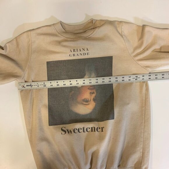 Ariana Grande Women's Sweetener Upside down Portrait Sweatshirt Size S - Picture 10 of 12